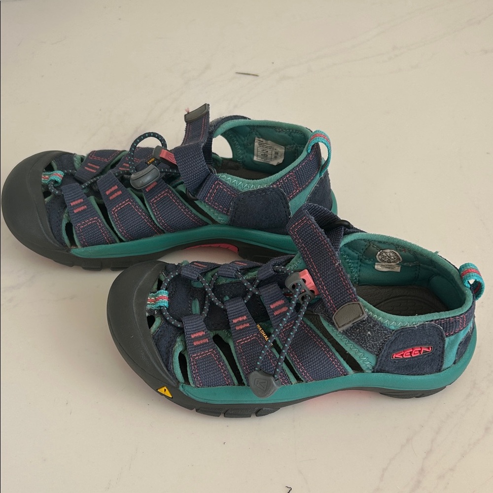 Kids Multi-Color Sandals - Picture 4 of 4